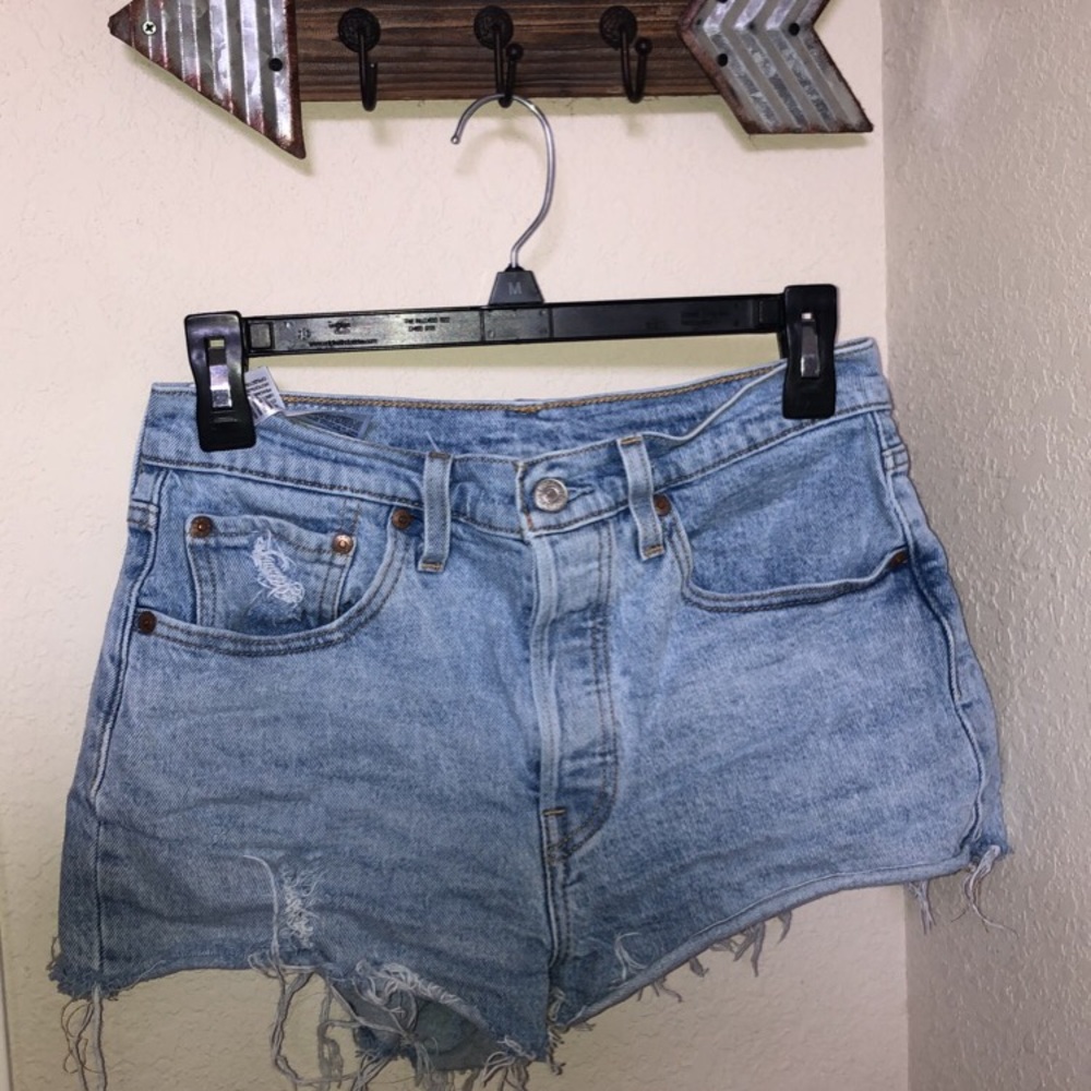 Levi’s Jean shorts size: W27